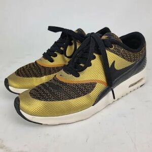 SALE! 💛 Rare Find. NIKE Gold and Black Air Max Thea Sneakers